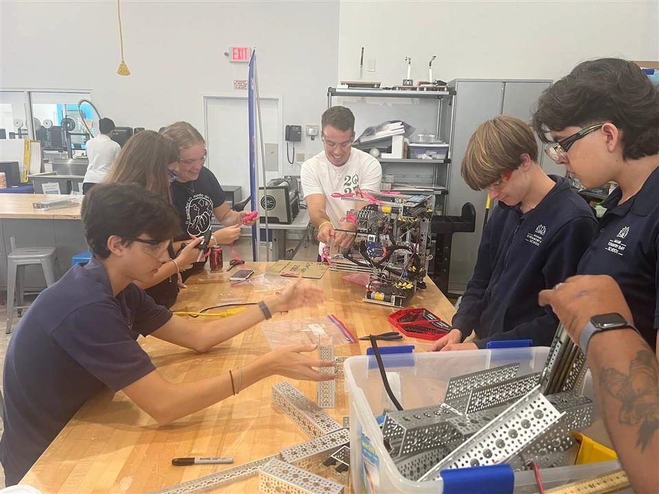 MCDS students working together in the Garner Center for Innovation