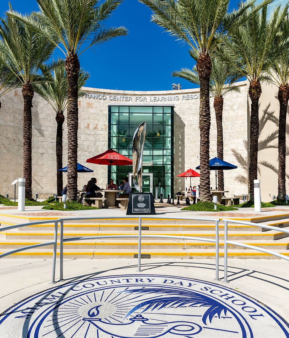 MCDS campus courtyard photo