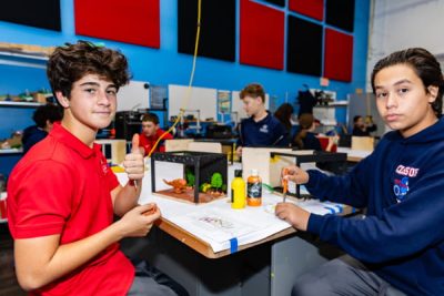 Middle School students working in the Garner Center for Innovation